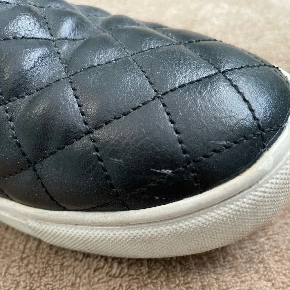 2/$10 A New Day- Quilted faux leather slip on shoes size 7 - Picture 5 of 7